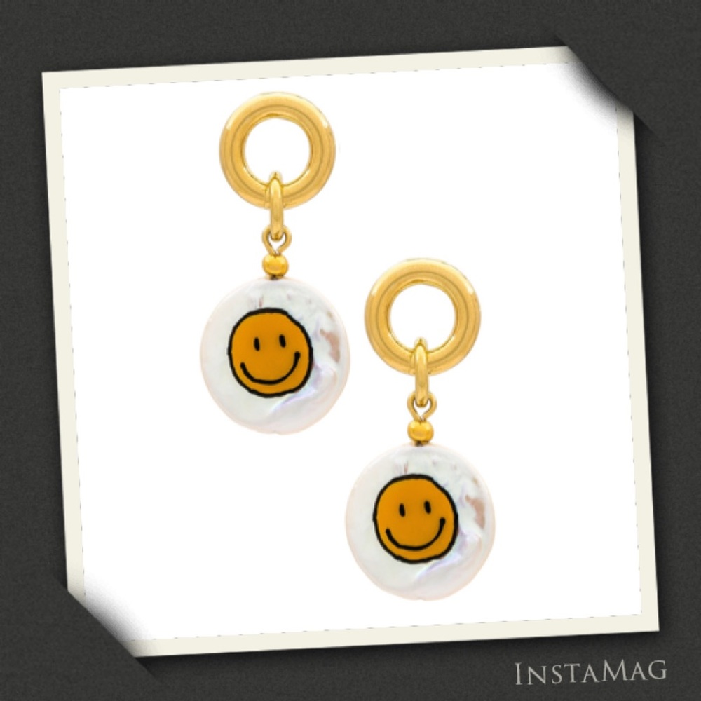 CLOVERPOST 14K Gold-plated Freshwater Pearl Mania Earrings in Yellow Smiley